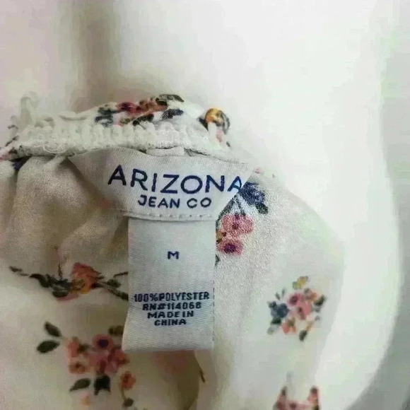 Arizona women's long sleeve cropped floral blouse size medium - Picture 8 of 8